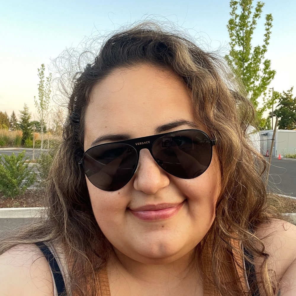 Meet your Posher, Adriane